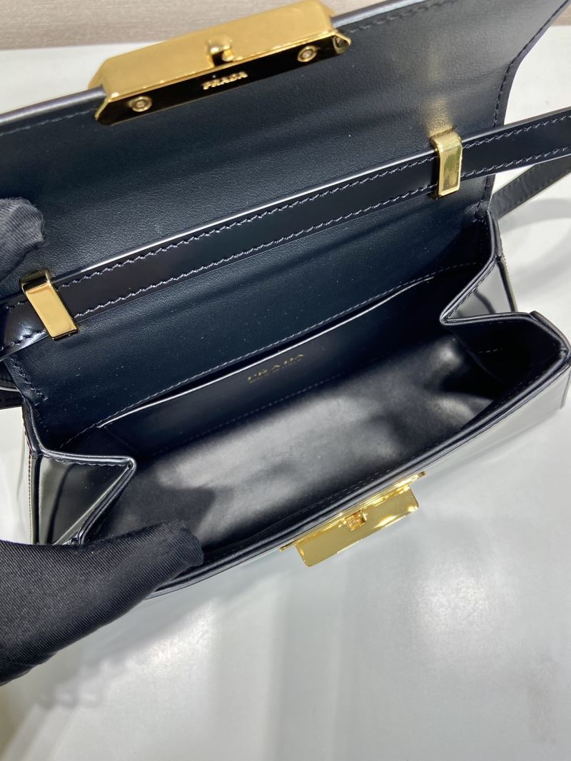 Pra*a hobo bags